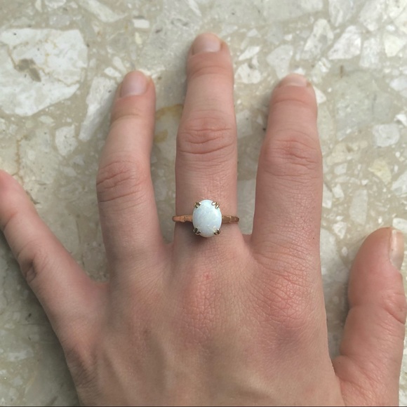 Vintage Opal Oval Yellow Gold Claw Ring - Picture 6 of 12